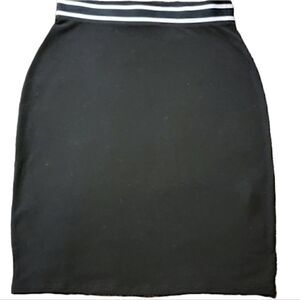 𝅺gap Black Skirt - Size XS